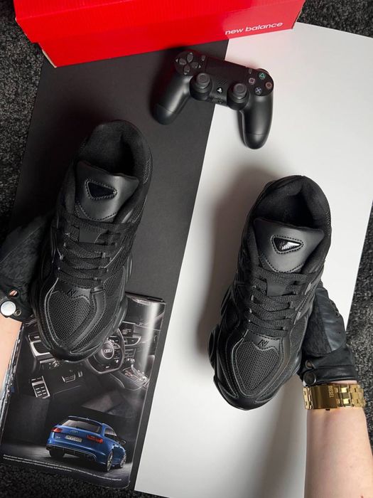 Чоловічі кросівки нью беланс New Balance 9060 All Black [41-45]
