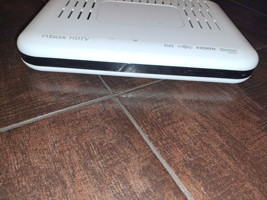 Dekoder nbox hdtv iti 2850st + pilot