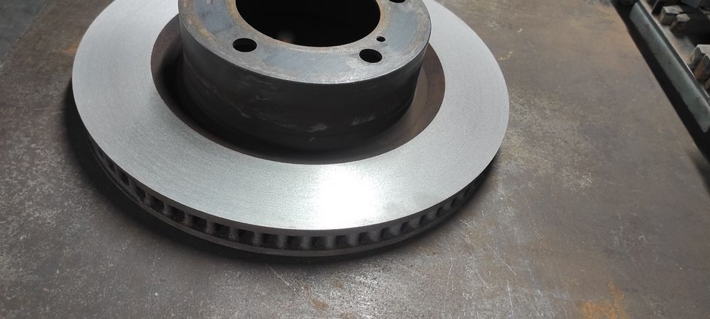 Продам диски тормозные TOYOTA