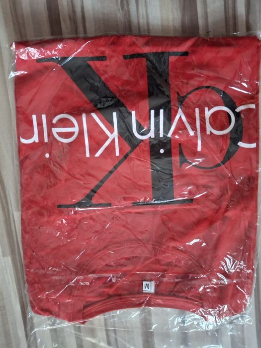 Koszulki rozm.M Gucci,boss,CK