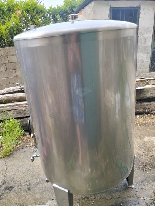 Cuba de inox 500 L, como nova.