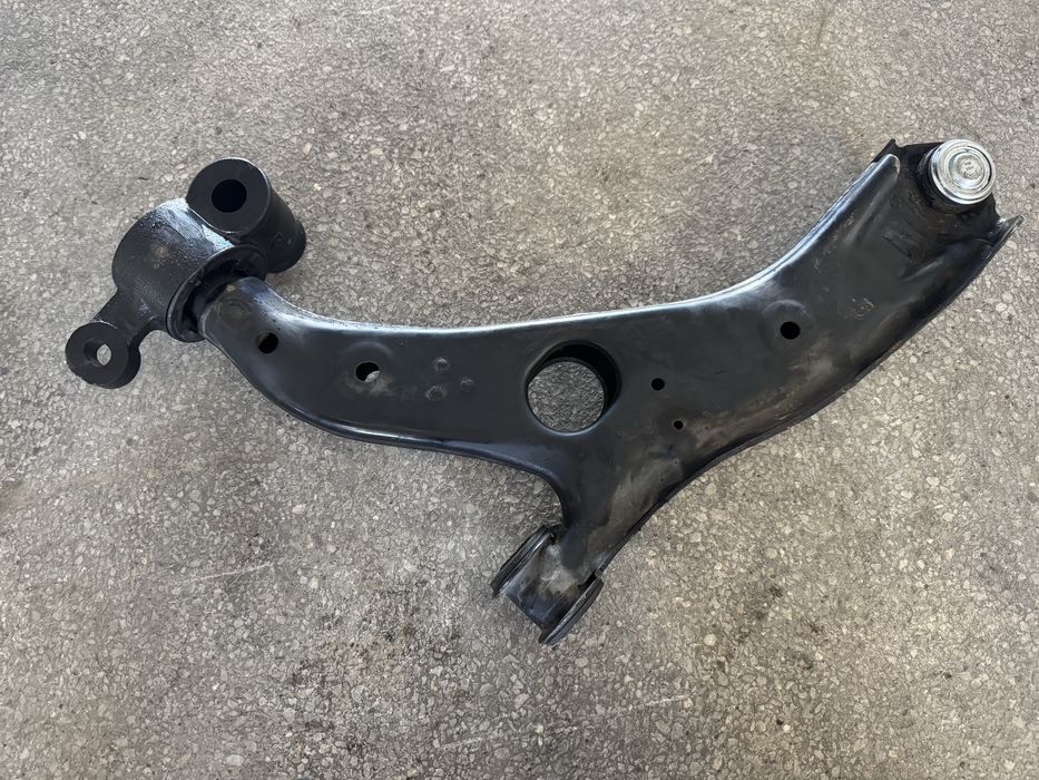 Ричаг передній правий нижній (Важіль) Mazda 6 GJ (2013-2017)