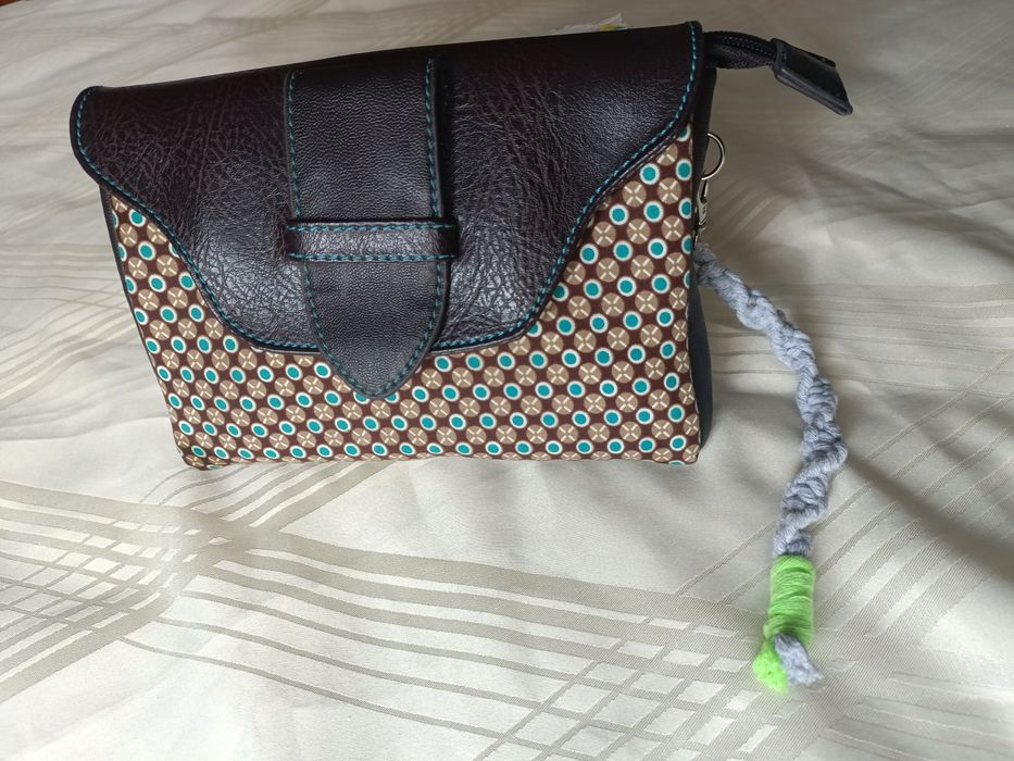 Bolsa  Retro em pele e tecido