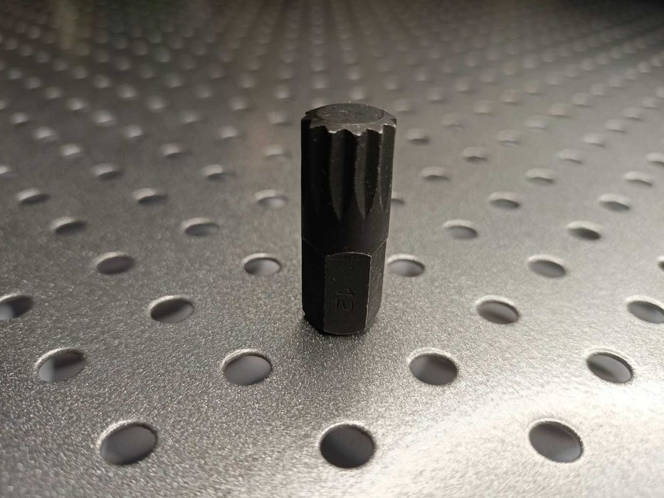 Bit SPLINE M12 x 10 mm długość 30 mm ze stali S2 HONITON HM012