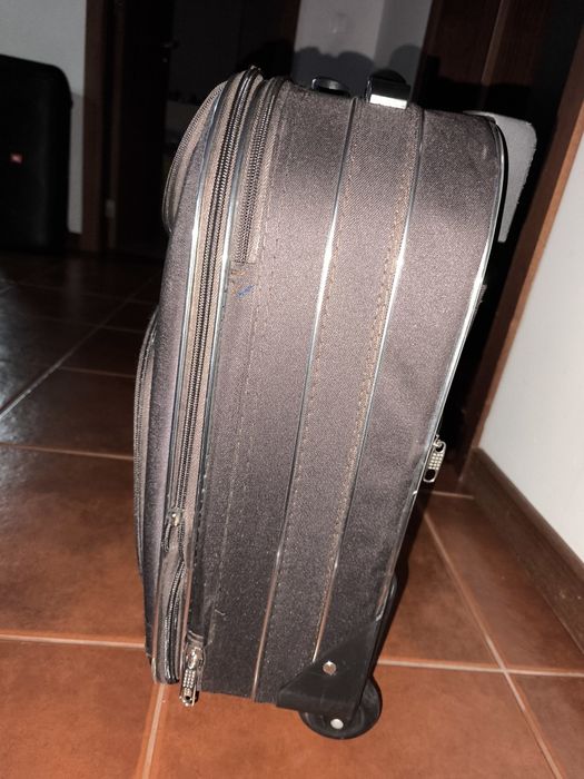 Mala viagem castanha