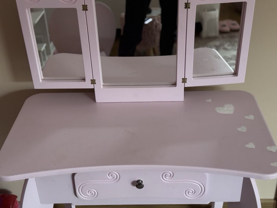 Трюмо для дівчинки