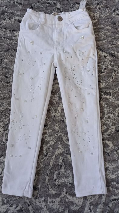 Наряднi бiлi джинси