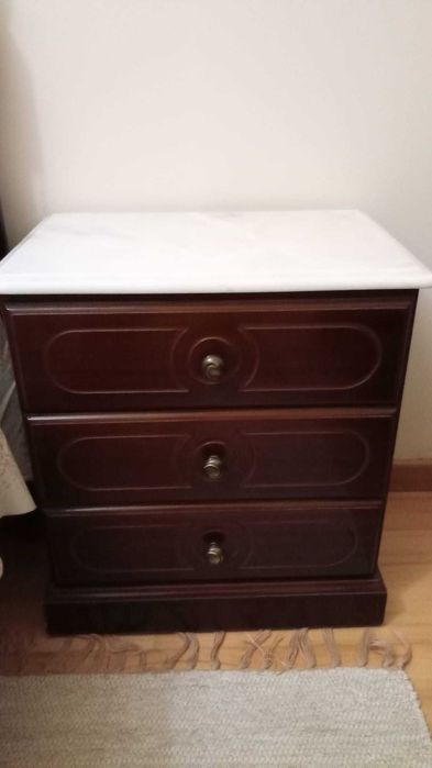 Cama de casal com estrado