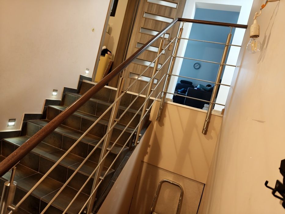 Balustrada schodowa nierdzewna