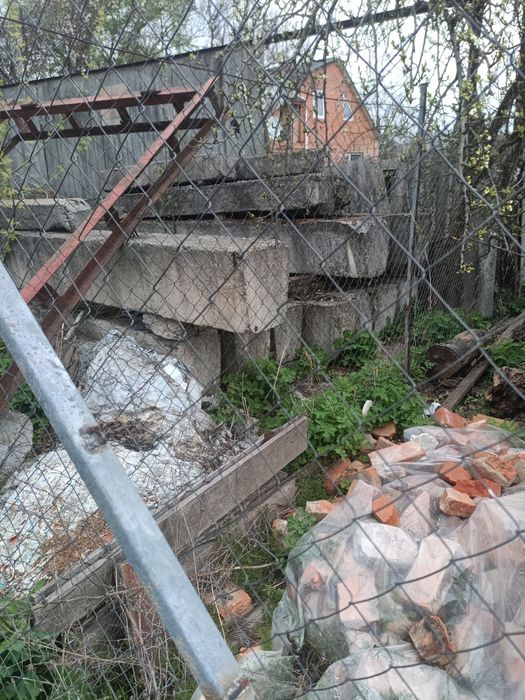 Продам будівельні матеріали б/у фундаментні блоки