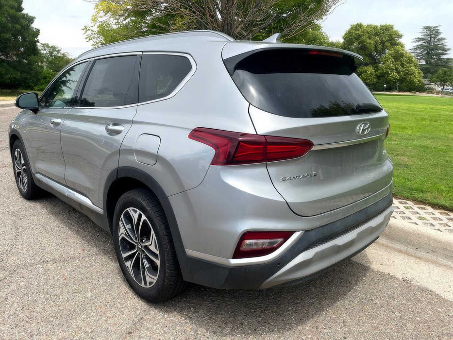 Hyundai Santa Fe SEL      2020
