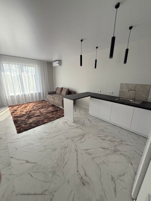Продаж 1 квартири в новобудові зі всіма меблями і технікою