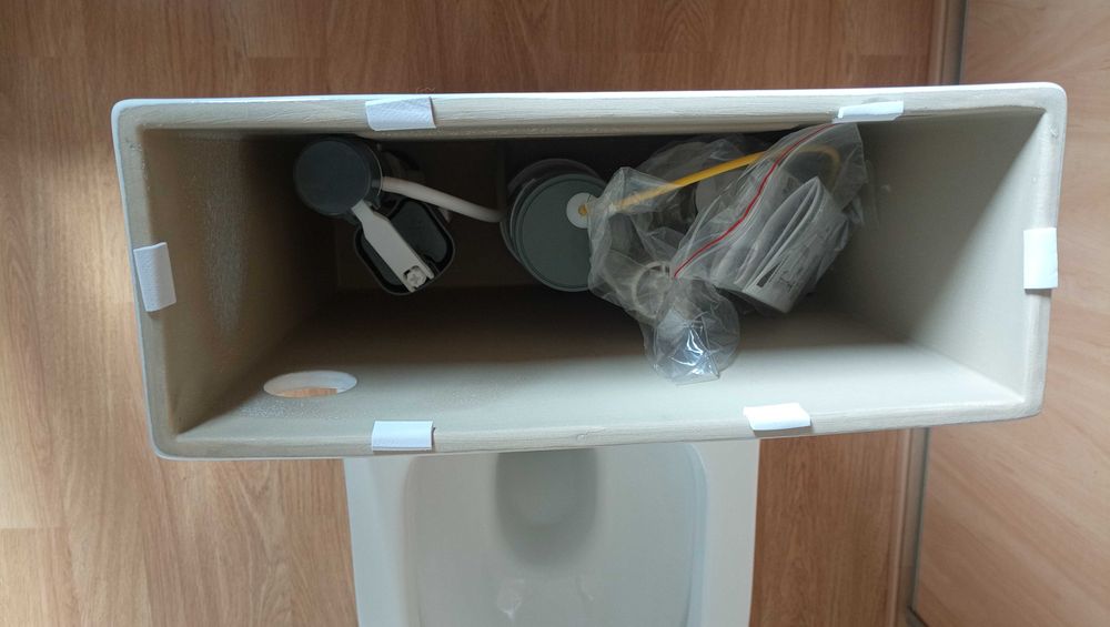 Elegancki WC Kompakt z wbudowaną małą umywalką marki Aqualine 2 in 1