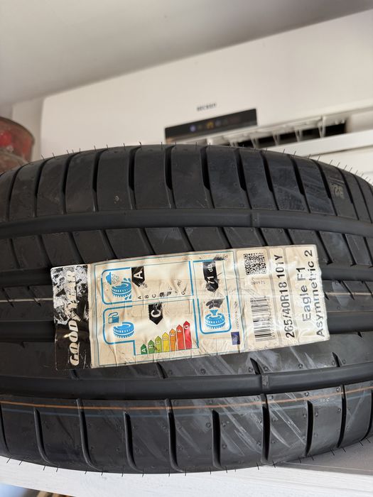 2 pneus Goodyear eagle f1 assymetric2  265/40/18