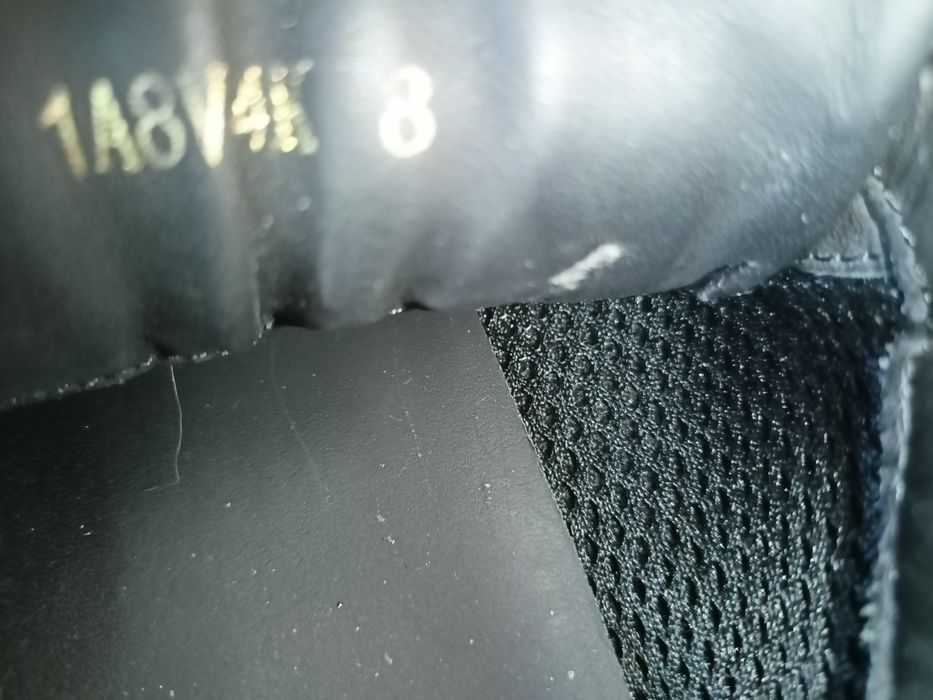 Louis Vuitton roz. 42 - dł. wkładki  27,5 cm - skóra- super stan