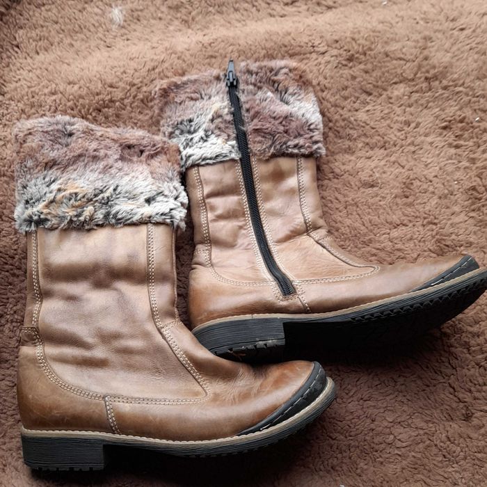 Cudne buty zimowe dla dziewczynki, r. 35