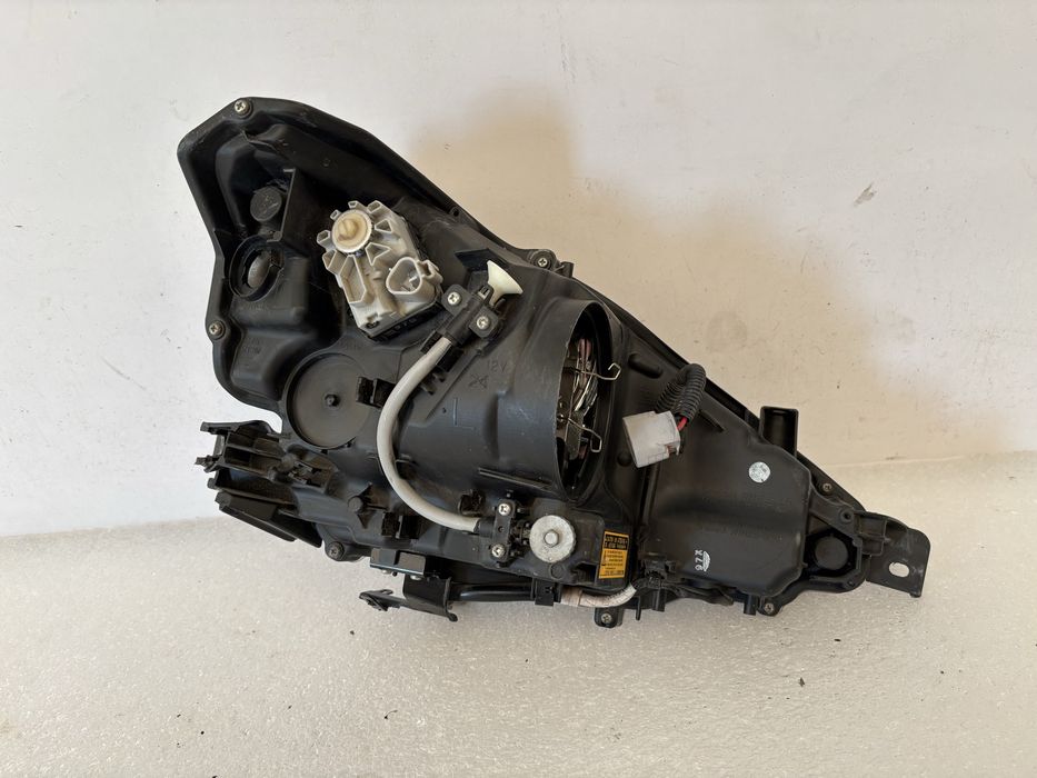 Lexus IS III 3 lampa lewy przód lewa przednia