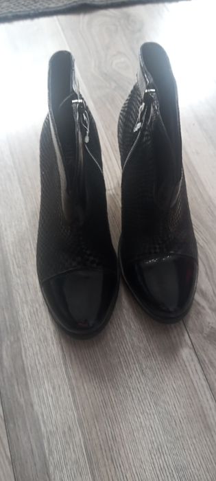 Botki Lotus nowe 37 50 zl