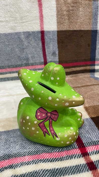 Яскрава керамічна копилка / скарбничка жабка лягушка