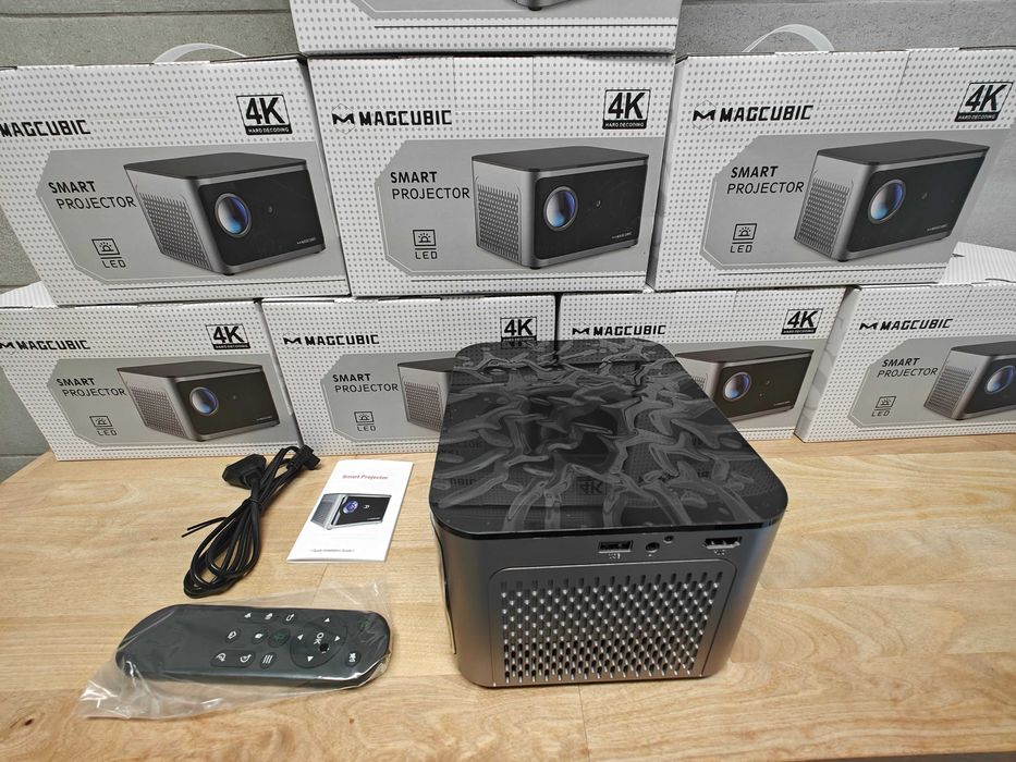 Projetor Android + 1080P NATIVA + Focus eletrônico + Keystone 4D