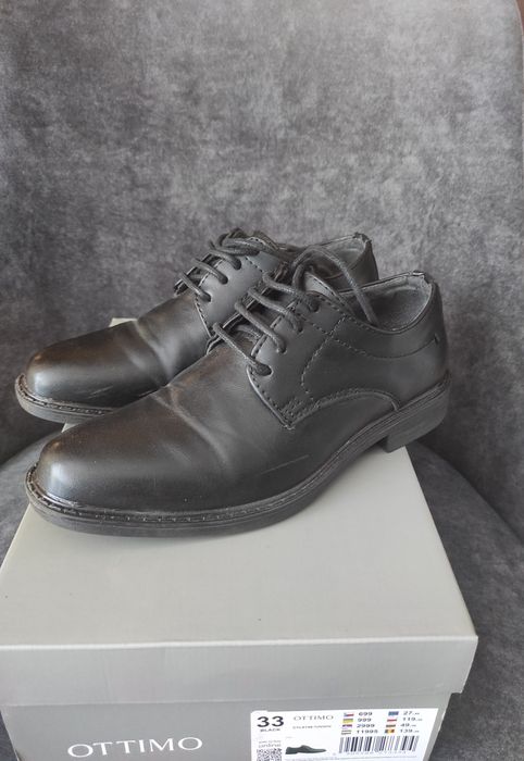 Buty do garnituru CCC OTTIMO rozm.33 czarne