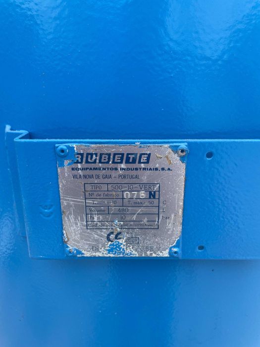 Depósitos de ar comprimido com 780Lts e 480Lts