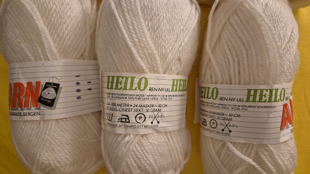 Włóczka ecru 100 % wełna norweska