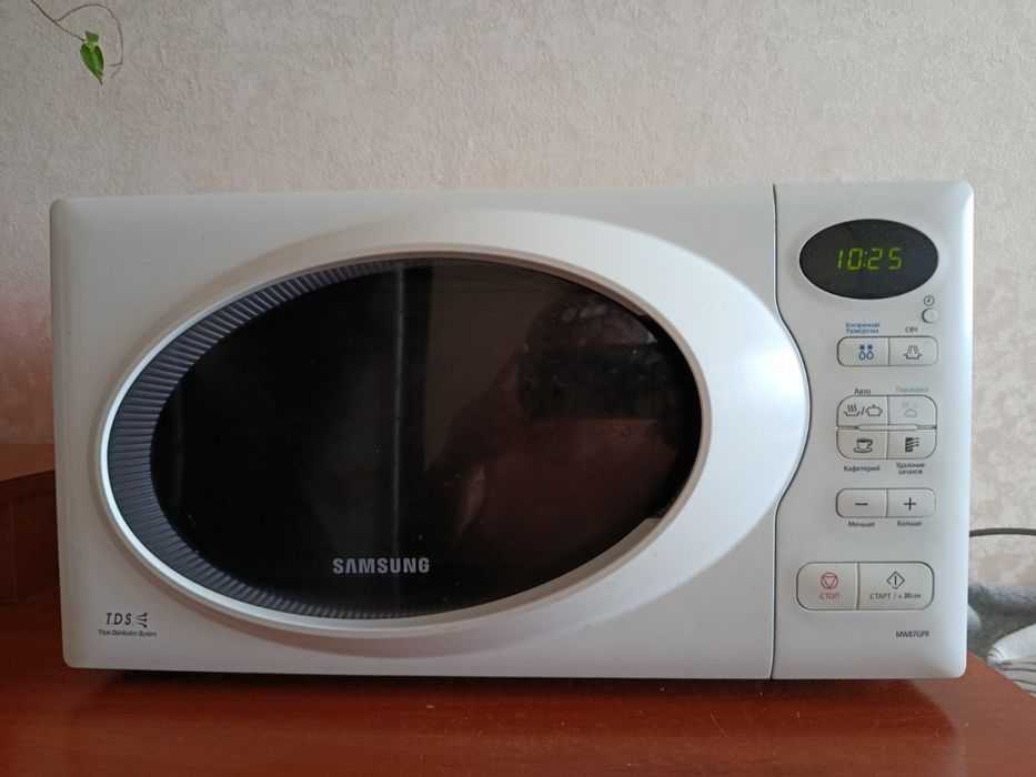 Мікрохвильова піч Samsung на Біокераміці