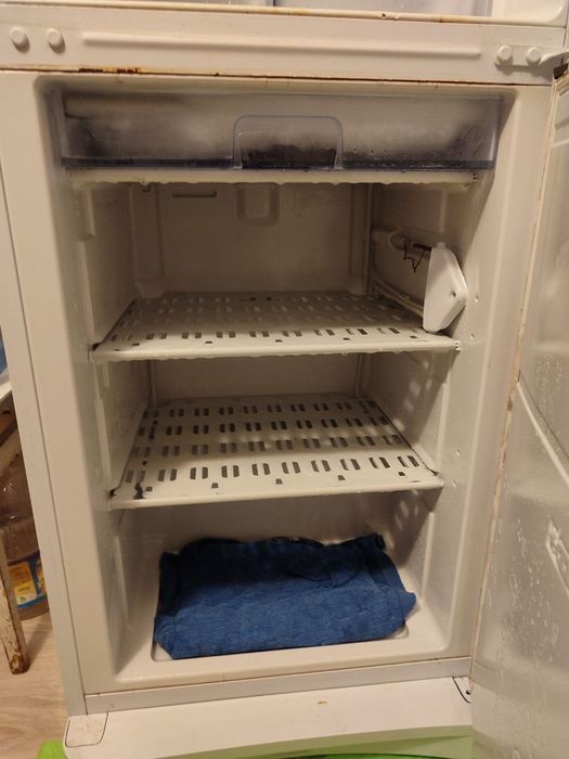 Холодильник INDESIT