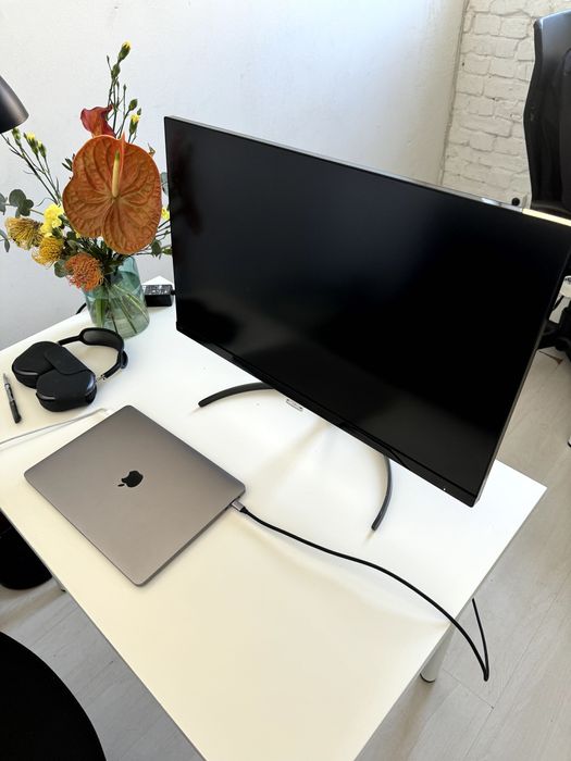 Монітор 27" Philips (276E8VJSB/00) в топ стані