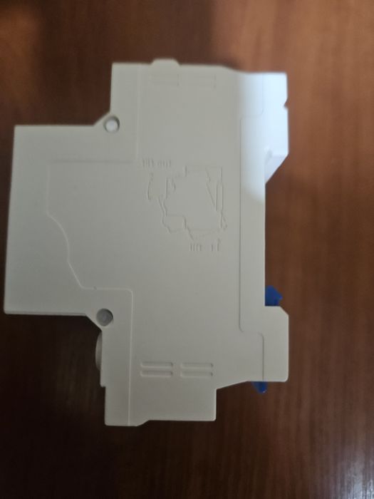 Автоматический выключатель дифференциального тока (АВДТ)