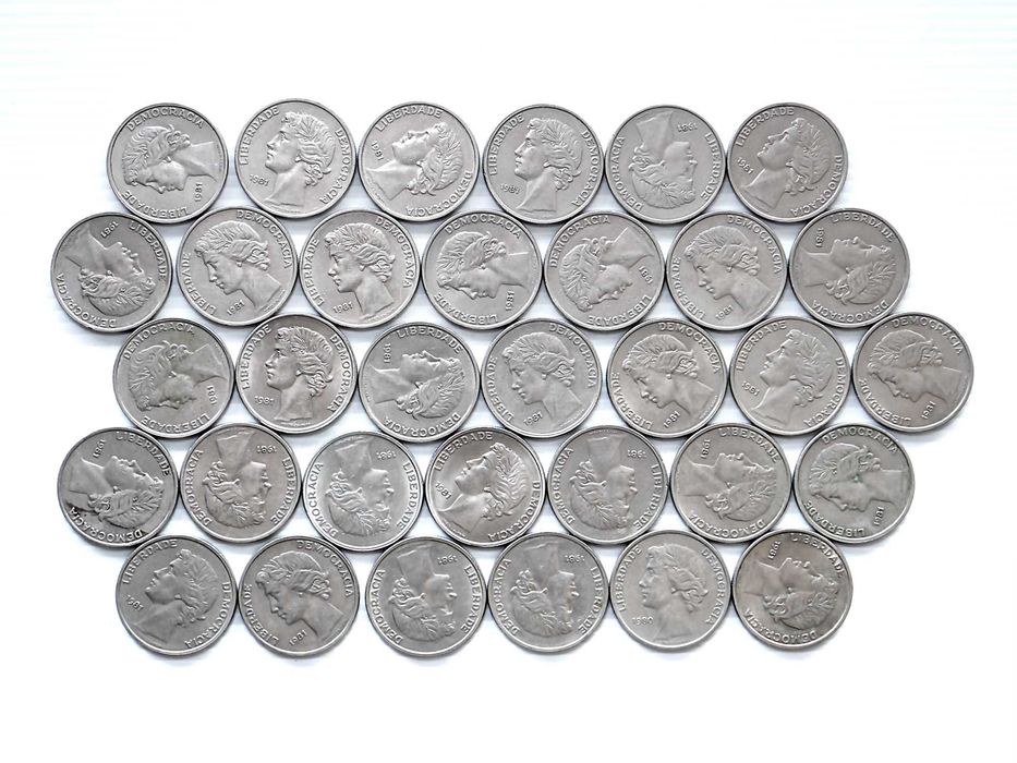 Lote de 33 Moedas 25 Escudos 1981