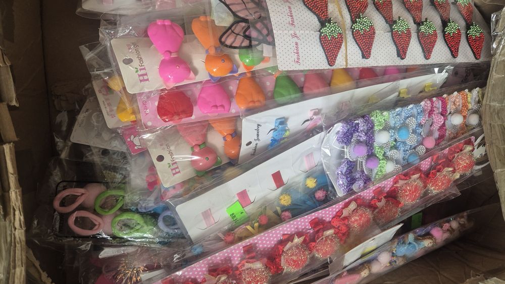 Sprzedam w super cenie  pakiety ozdoby do włosów