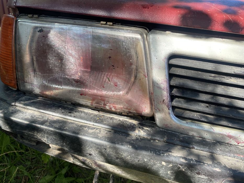 Продам терміново Audi 100 на запчастини