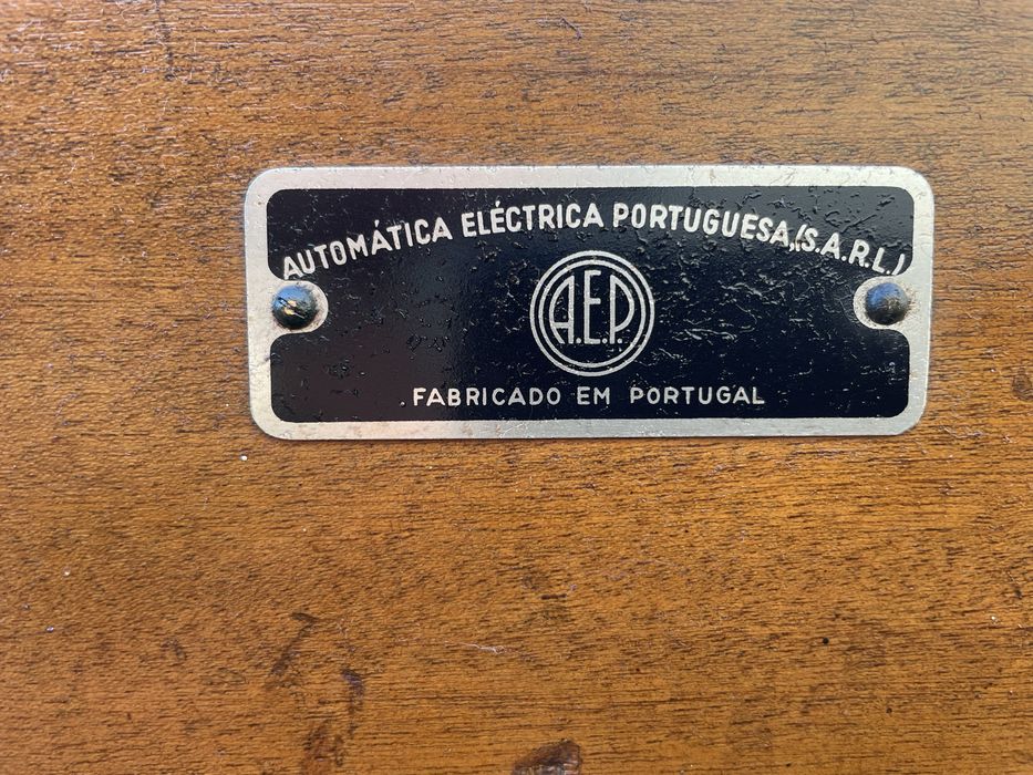 Central Telefónica A.E.P. – Caixa de Madeira com Disco Rotativo
