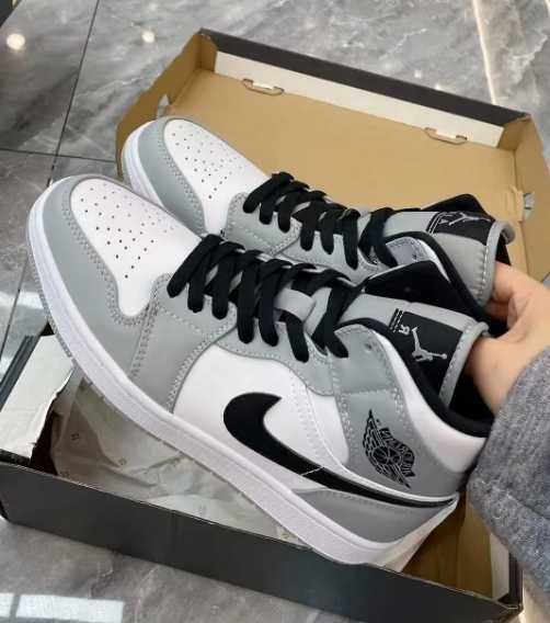 Jordan 1 Mid Light Smoke Grey R.42