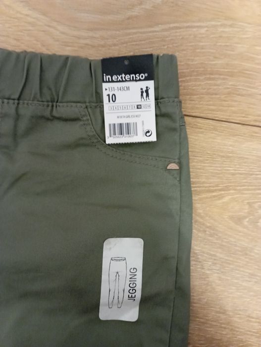 Nowe spodnie khaki oliwka zielone 131-143