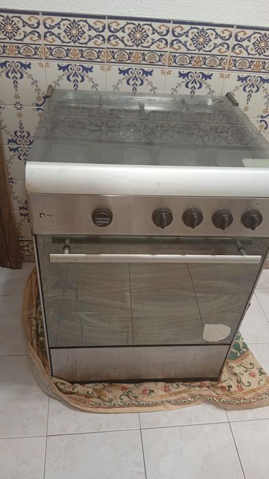 Cama , fogão  e frigorífico Samsung para venda