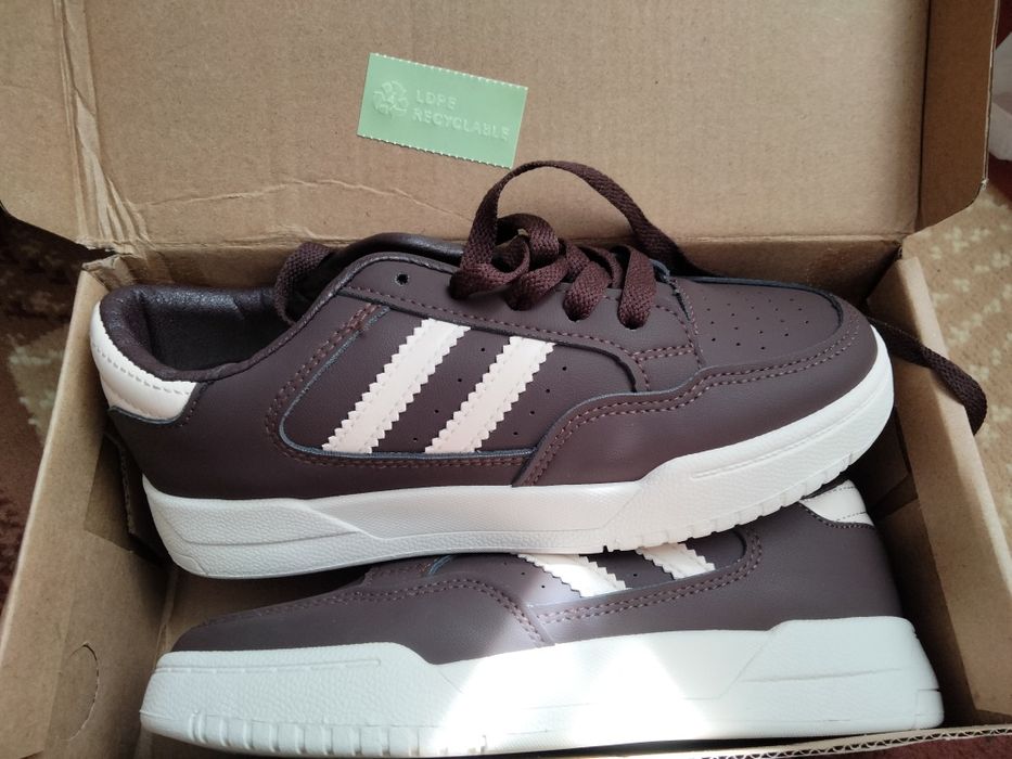 Продам на хлопчика 148-152