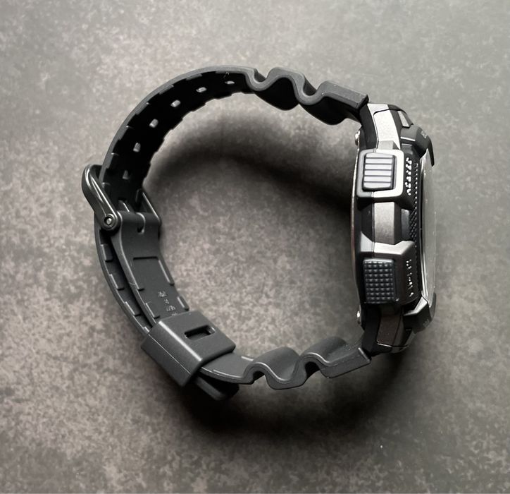 Годинник Casio AE-1000W-1B новий оригінальний тактичний