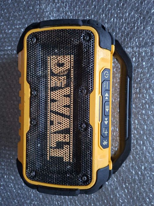 Блютуз колонка Dewalt DCRO11