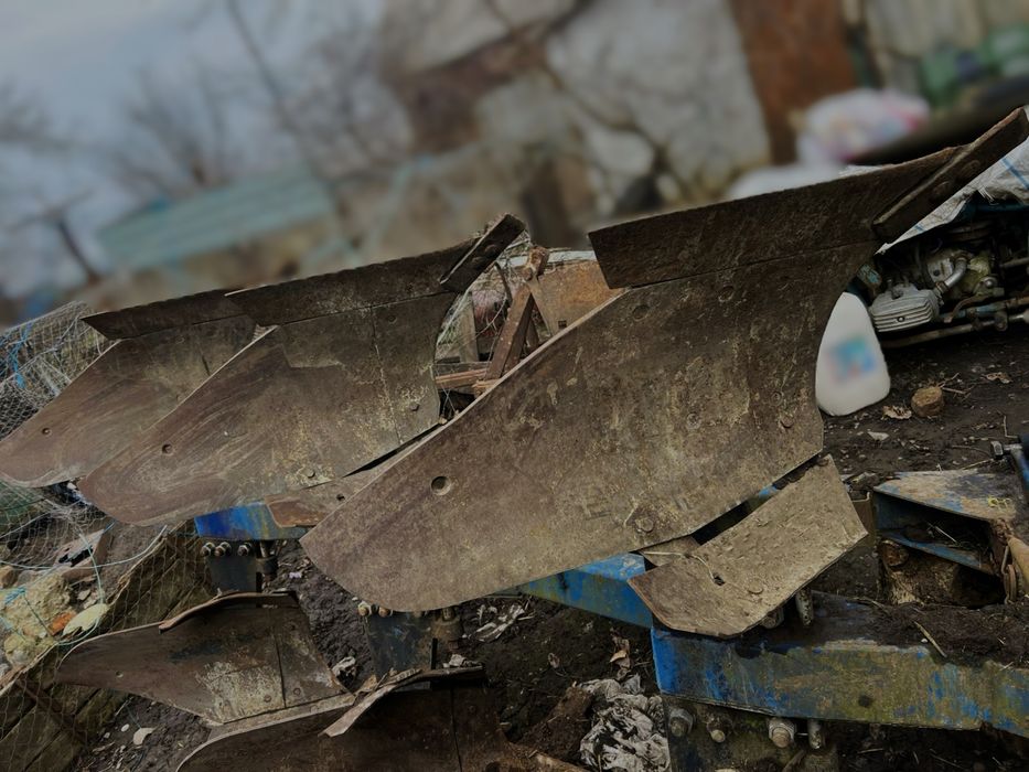 плуг навісний оборотний пон 3,35