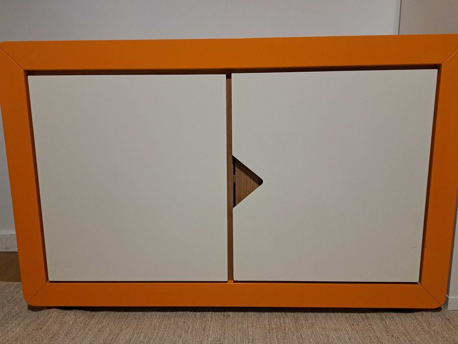 Meble dziecięce - biurko, komoda