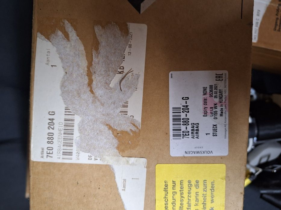 Poduszki Pasy nowe oryginalne caddy IV 4 2015