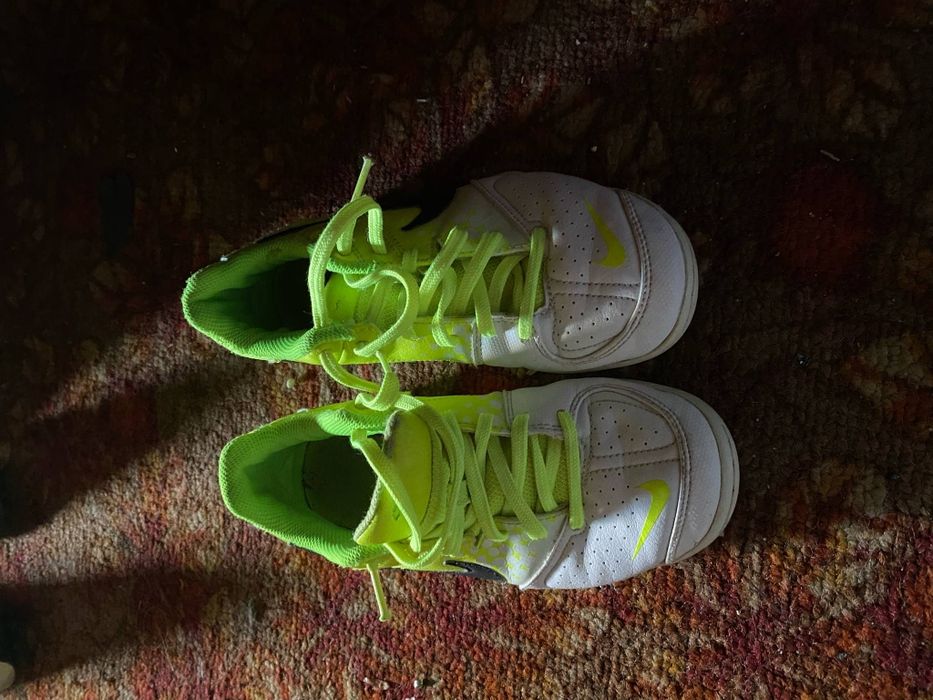 Nike. Rozmiar 35