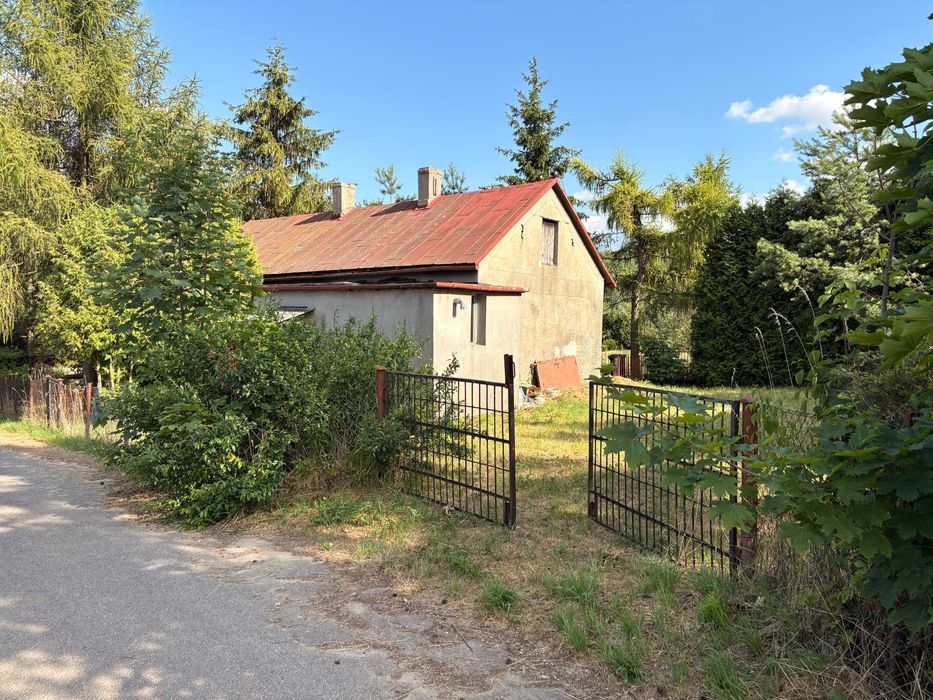 ## REZERWACJA ## Dom  jednorodzinny, stodoła -  Sławniów ul. Piaskowa 22
