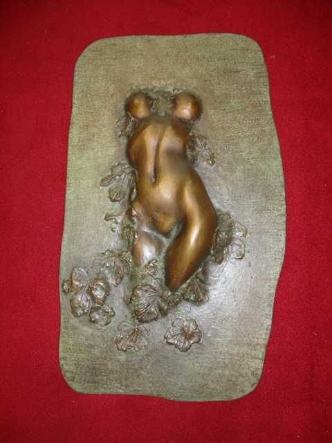 Escultura de Nu Feminino