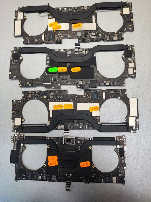 Нерабочие материнский платы для ноутбуков.