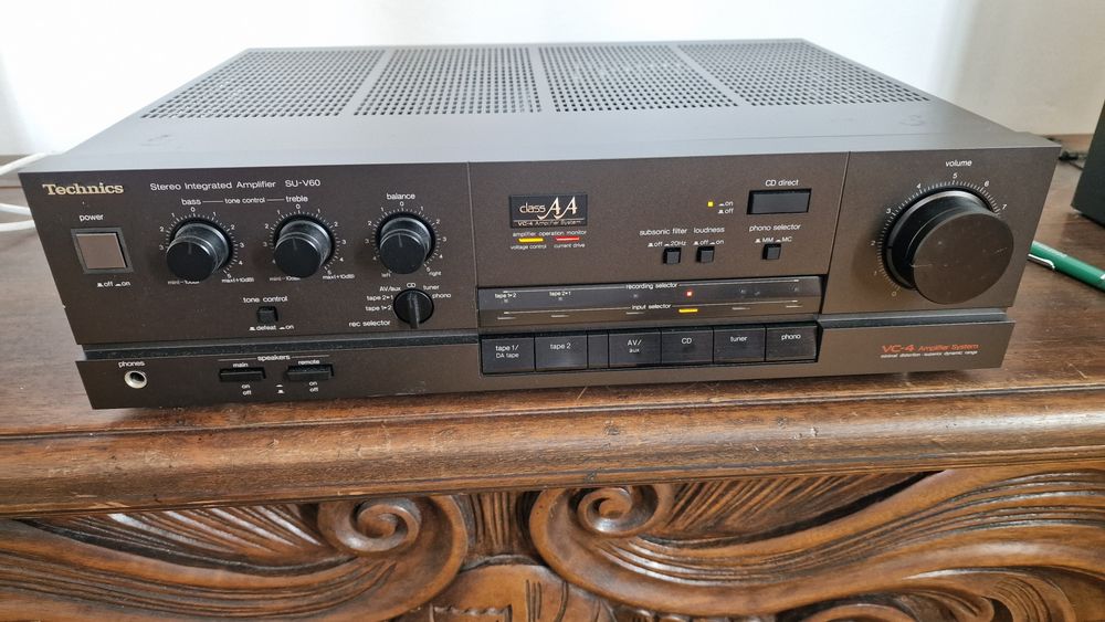 Technics  SU V60 wzmacniacz