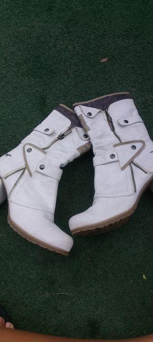 Шкіряні чобітки жіночі